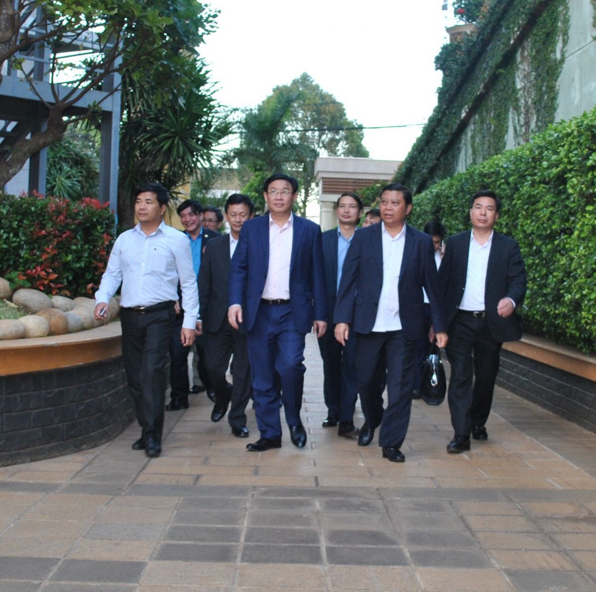 PHÓ THỦ TƯỚNG CP VƯƠNG ĐÌNH HUỆ THĂM VÀ ĐỘNG VIÊN CBNV TẬP ĐOÀN ĐỨC LONG GIA LAI