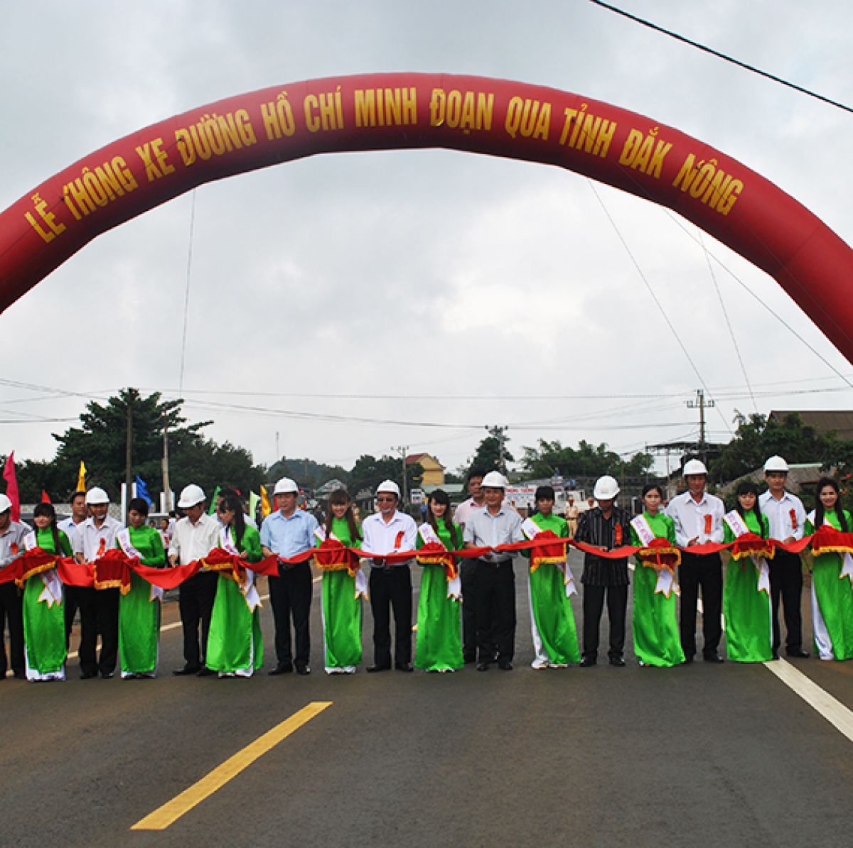 THÔNG XE ĐƯỜNG HỒ CHÍ MINH QUA ĐĂK NÔNG